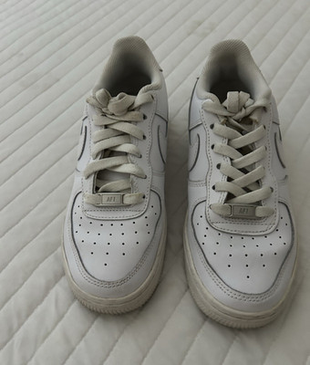 Nike Air Force 1 LV8 1 (GS) Leather Low Top Lace Up White Sneaker US 5Y
