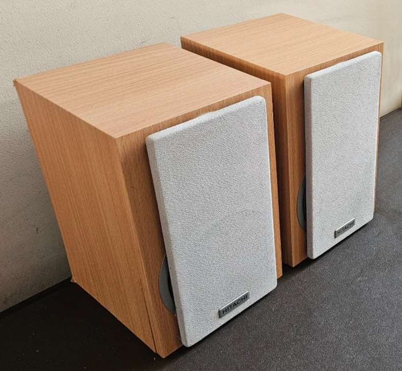 Hitachi AXM26 Compact Speakers, 2 Way, Light Brown, 15W, 4Ω, 132x158x210mm (WDH) - Image 4 of 4