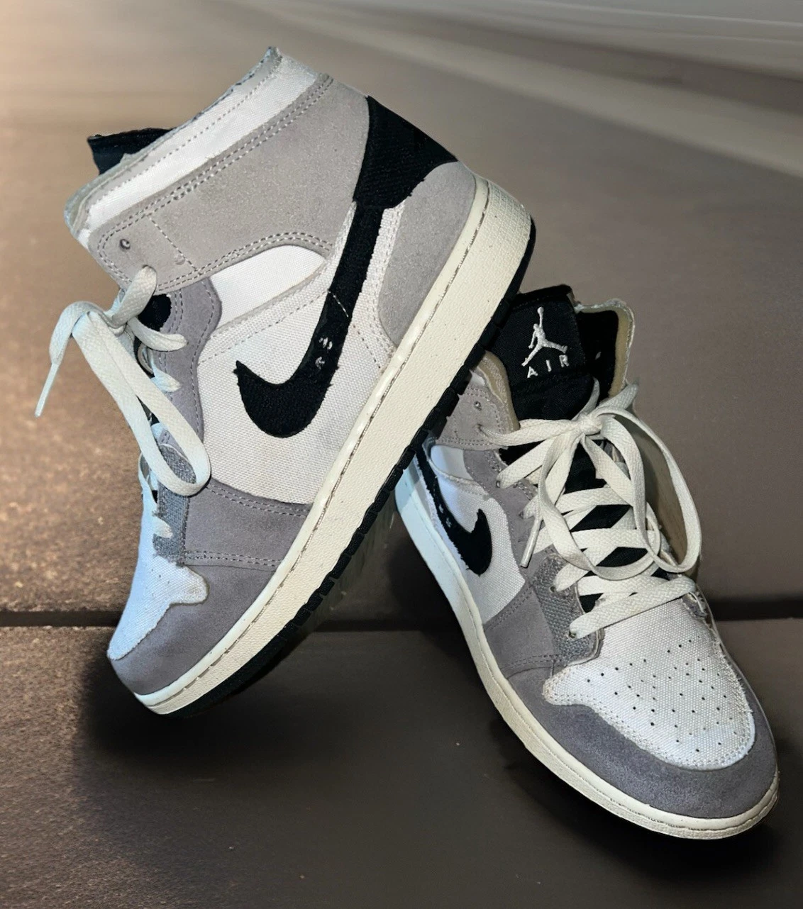 Nike Air Jordan 1 Mid SE sneakers artigianali FD9091 002 grigio bianco taglia 6 5 anni Wmns 8 usate in ottime condizioni