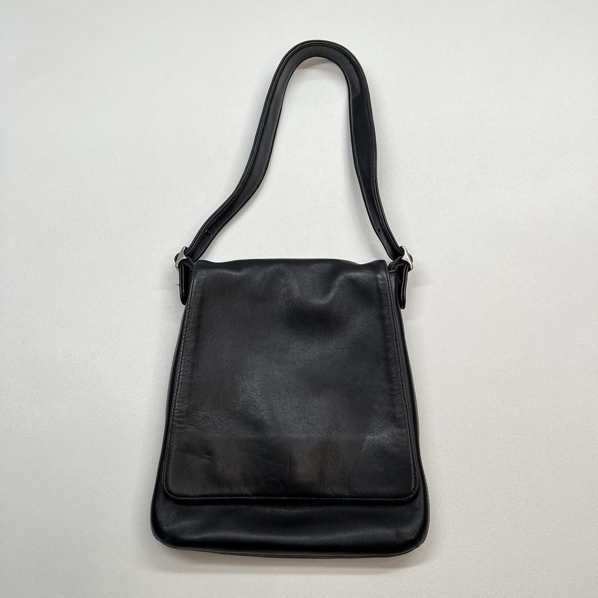 Vintage Coach 9408 Shoulder Bag Slim Black Leather Snap Closer