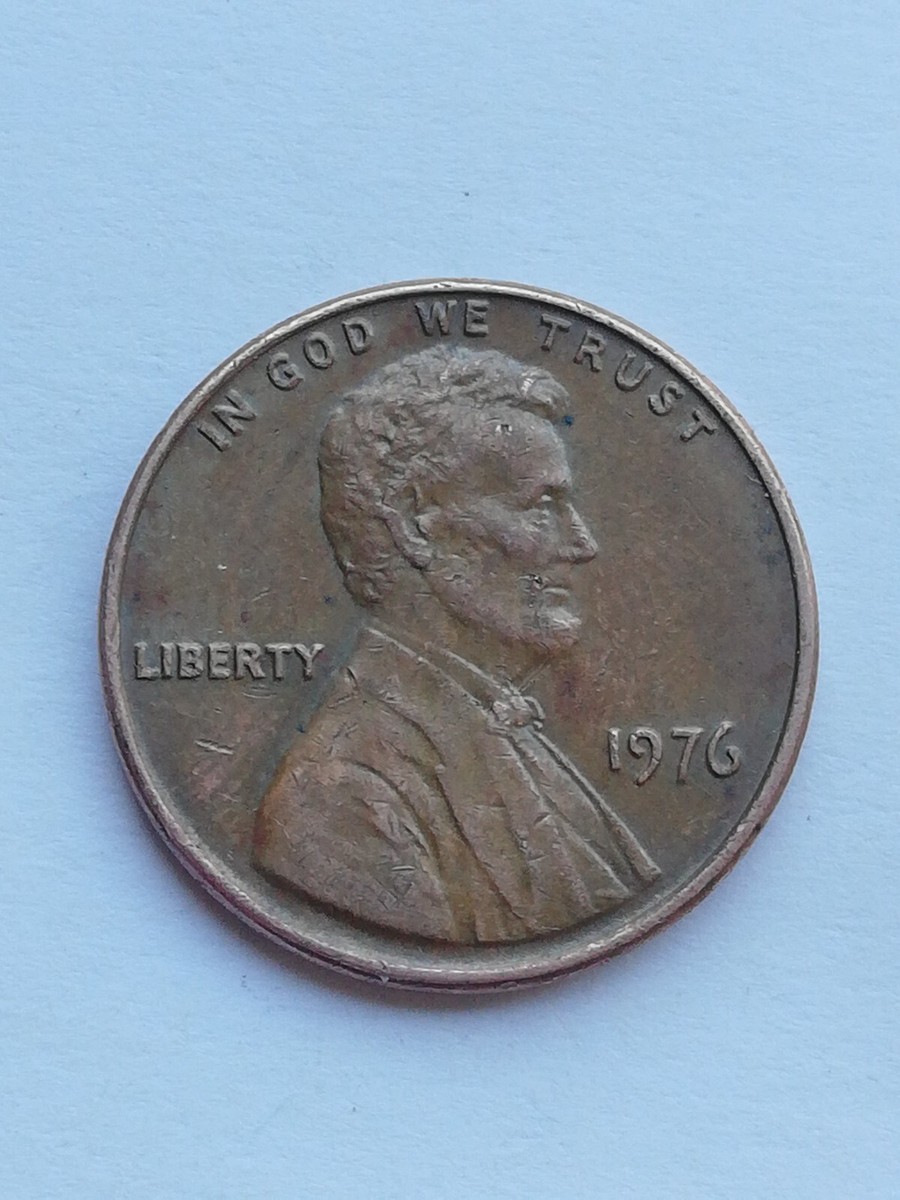 1976 Lincoln Penny No Mint Mark - Beautiful Lettering Long 9 Long