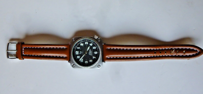 Montre LIP Type 10 Croix Du Sud - Quartz, Boîtier Carré Acier, Bracelet Cuir Marron