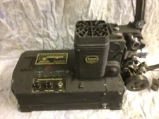 VINTAGE AMPRO 16mm FILM PROJECTOR - AMPROSOUND MODEL XANM10