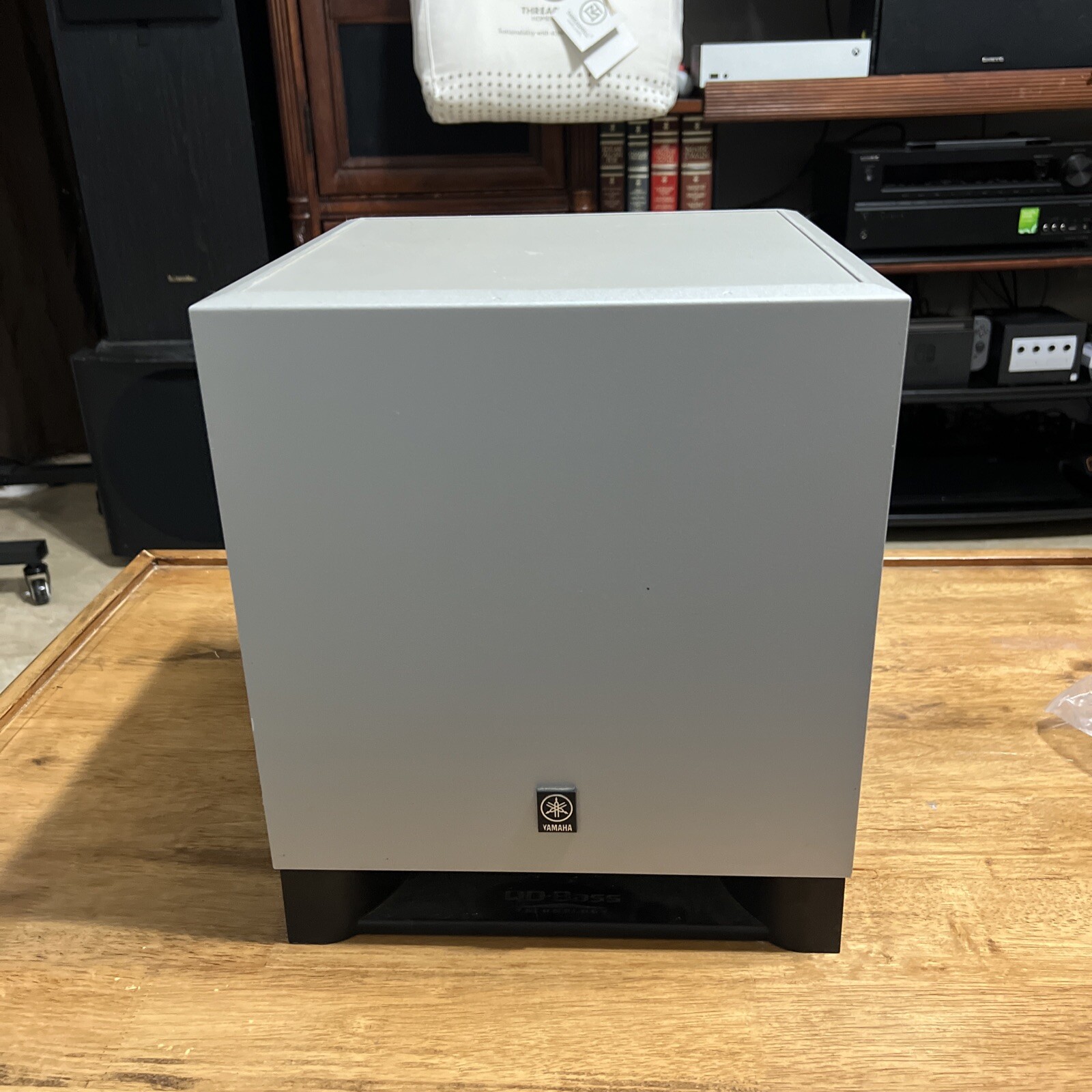 Yamaha YSTSW010 45w Powered Active Subwoofer Silver *TESTED AND