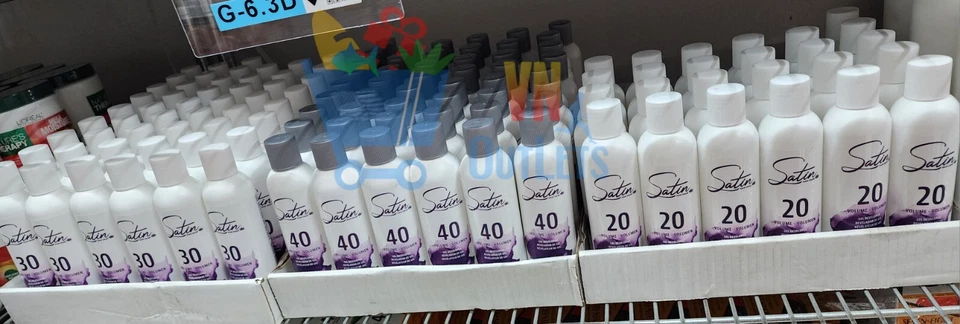 Silicona Satin Developer mejorada para color ultra vivo 30 volumen 6 oz / 177 ml Foto 4 de 4