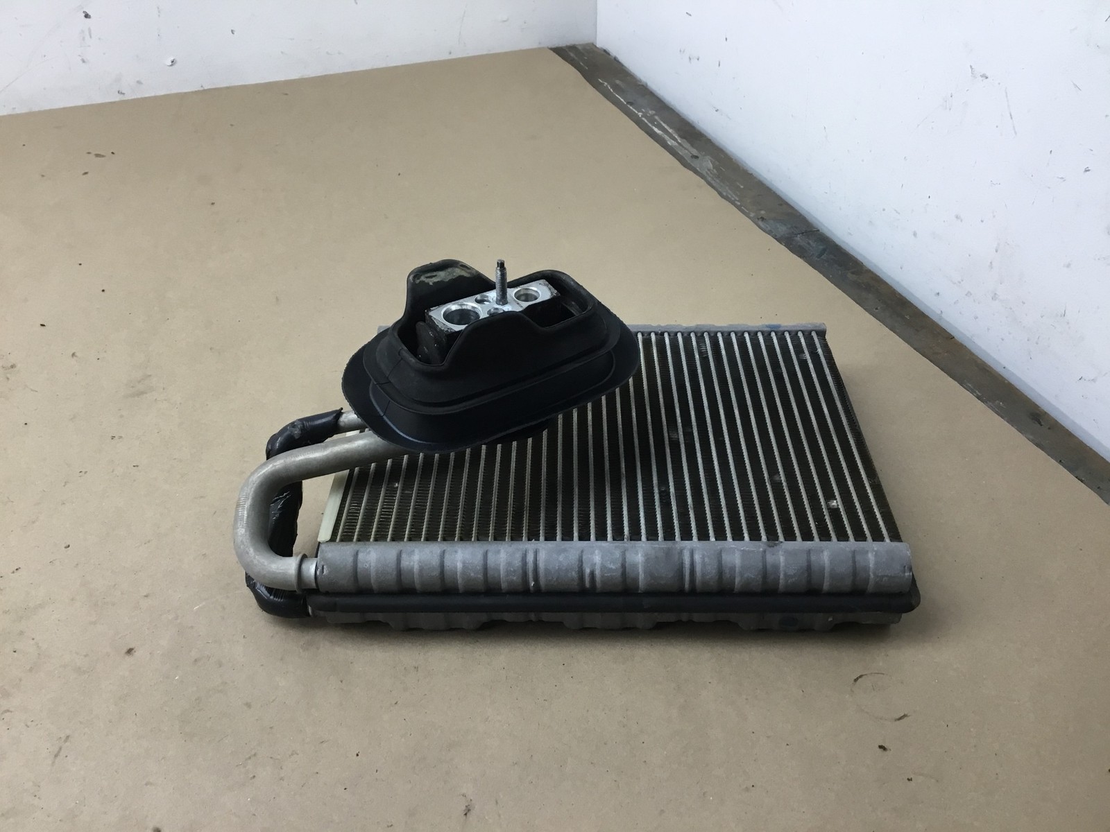 Bentley Bentayga 2019 V8 AC A/C Air Condition Evaporator Core 16-20 :M