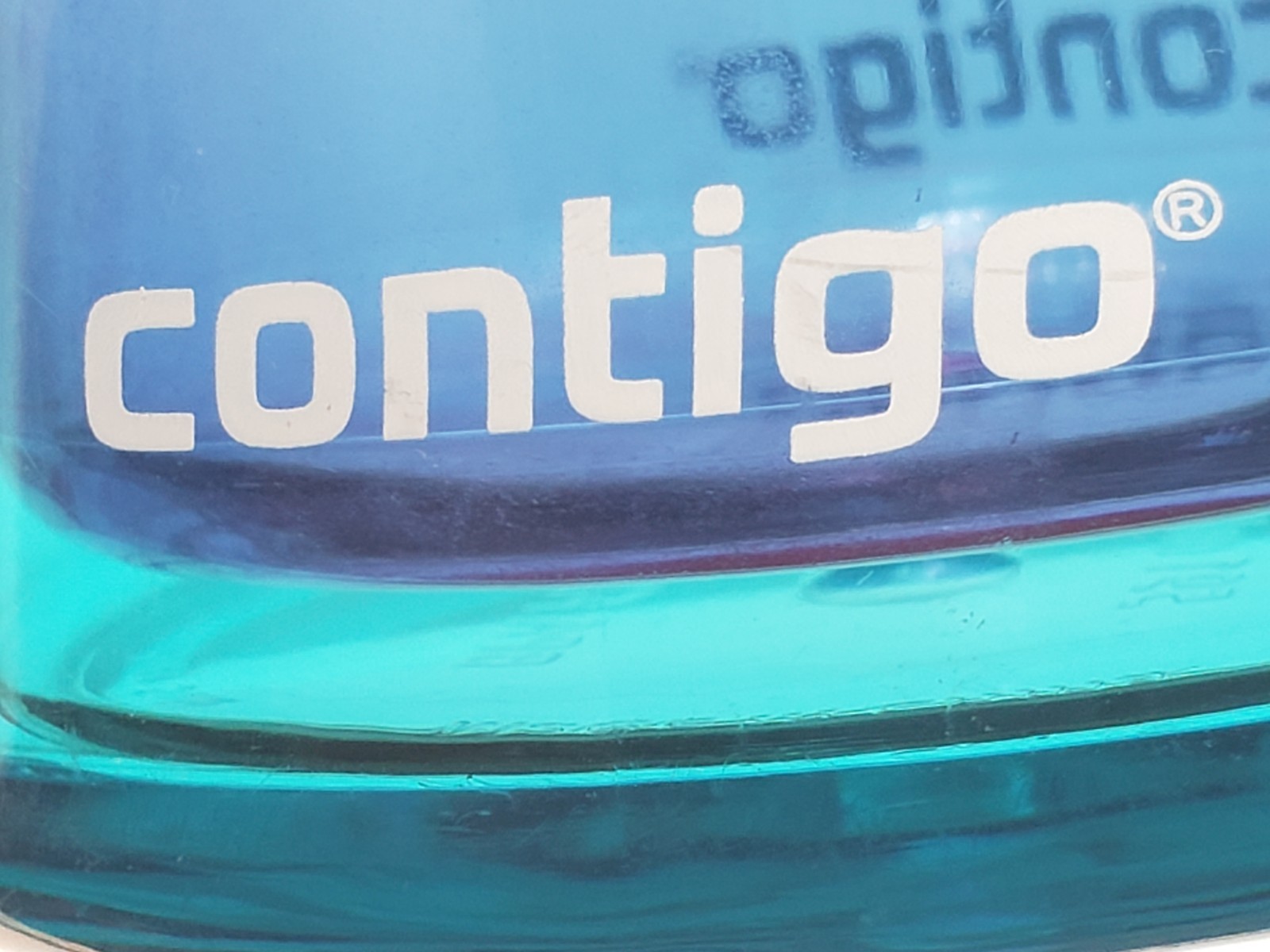 Contigo 20 ounce AUTOCLOSE Shake & Go Tumbler Blue, White, Pink