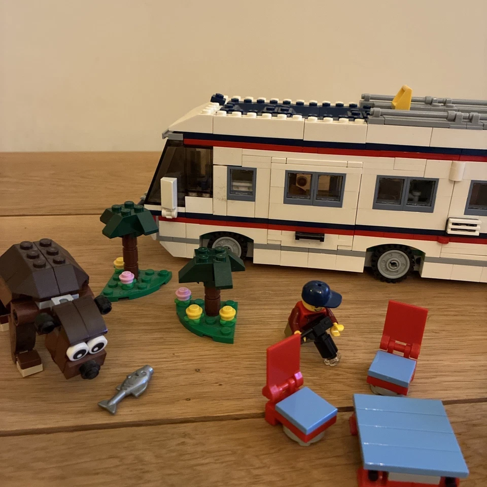 LEGO Creator 31052 Vacation Getaways, photo 3 of 5