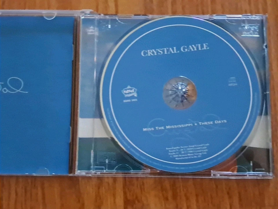 Miss the Mississippi/These Days by Crystal Gayle CD, 2008 Edsel 2 On 1 CD  Foto 3 de 4