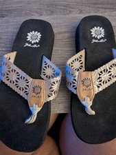 womens flip flops