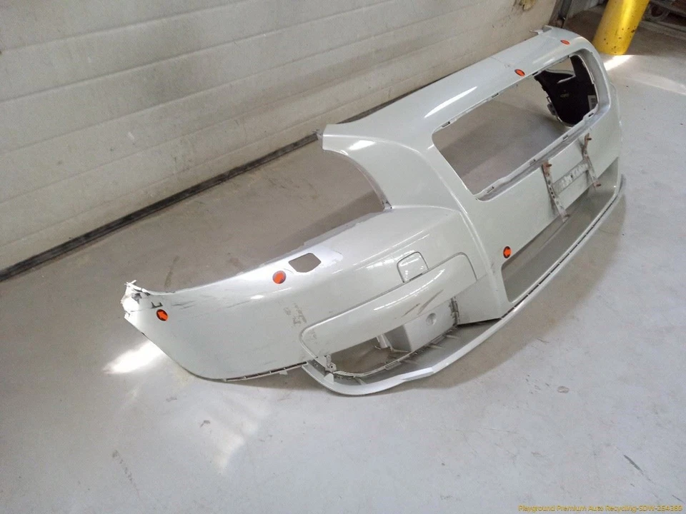 Volvo C30 Front Bumper Cover White Metallic Fits 2007 2008 2009 2010 07 08 09 10 Foto 3 de 4