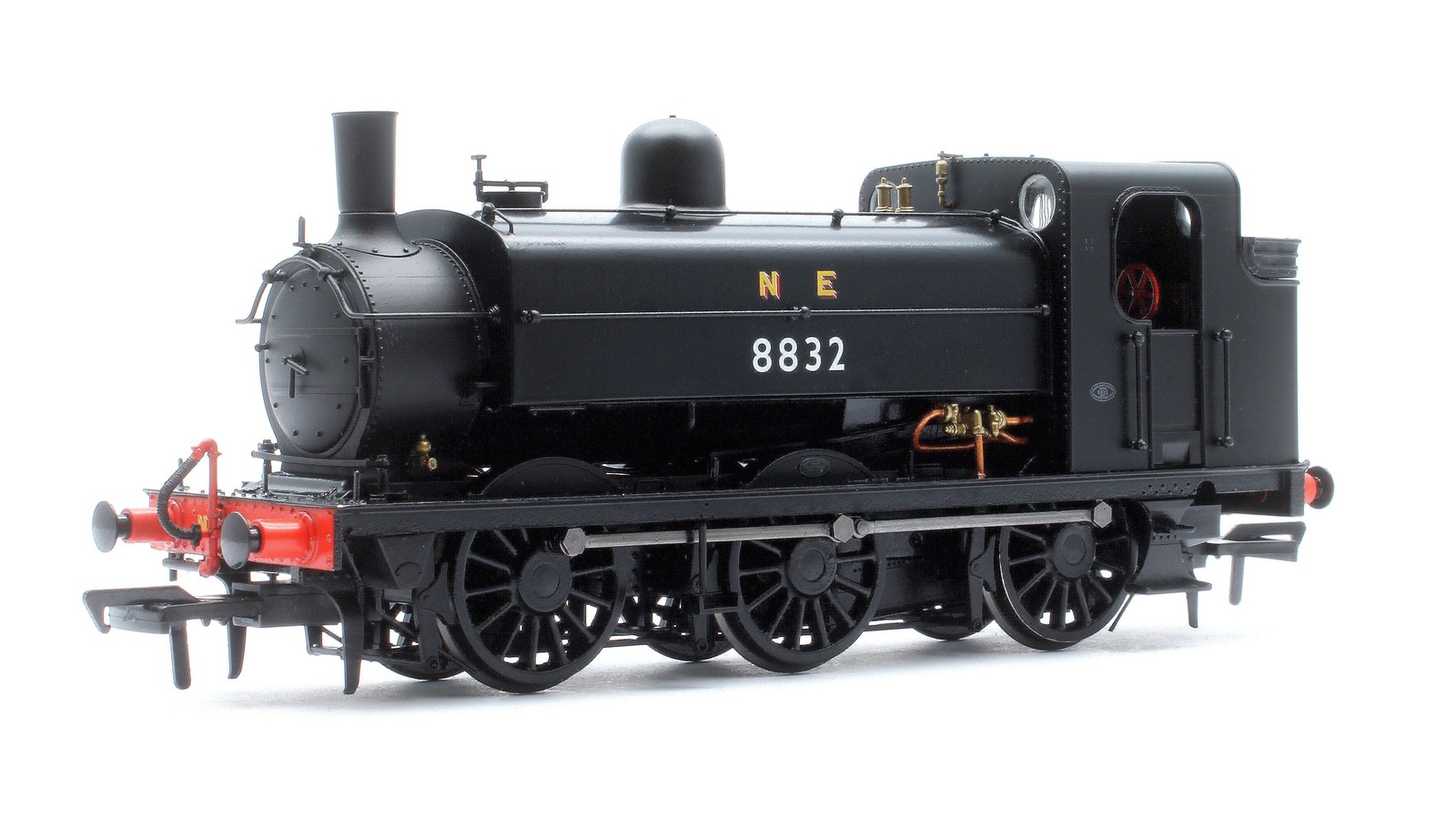 Rapido Trains UK 958506 LNER J52/2 No.8832 NE Plain Black Steam Tank Locomotive