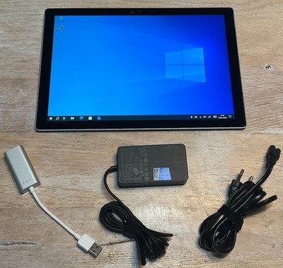   Microsoft Surface Pro 4, 12,3'' Tablet, Intel i5, 128GB SSD, 4GB RAM   sehr gut