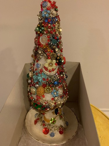 Vintage Jewel Standing Christmas Tree from Earrings 12" - Picture 4 of 10