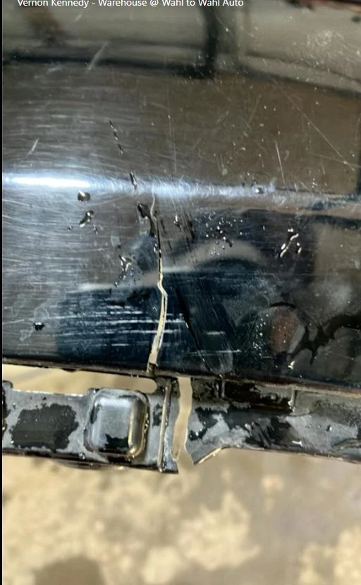 12 BMW X6 Fender Cracked W/o Headlamp Washers; Passenger Right Foto 4 de 4