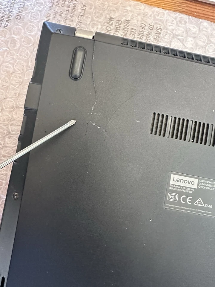 Lenovo E31-80  i5-6200U  SSD-250GB. RAM 8GB Windows 10 Pro - Immagine 3 di 4