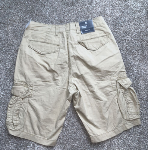NWT Men’s Gap Khakis Cargo shorts Lived in Short size 29