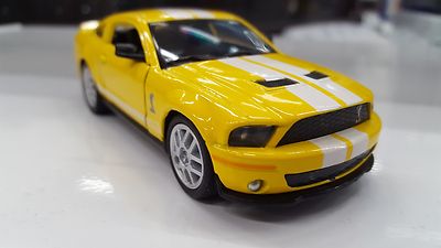 2007 Shelby GT-500 Gelb Kinsmart Spielzeug Modell 1/38 Maßstab Auto Geschenk
