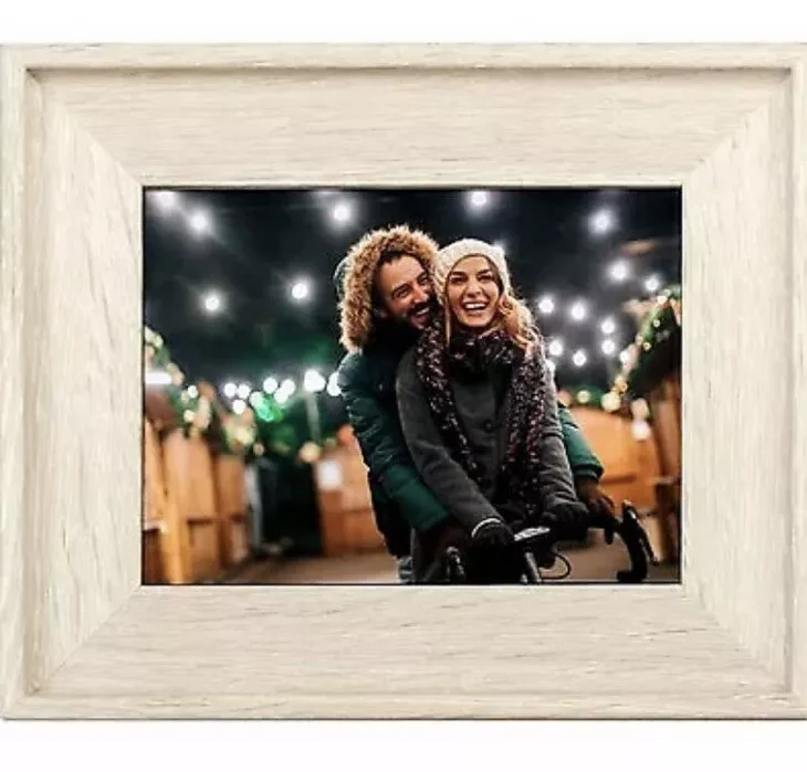 Polaroid 8 Digital Picture Frame