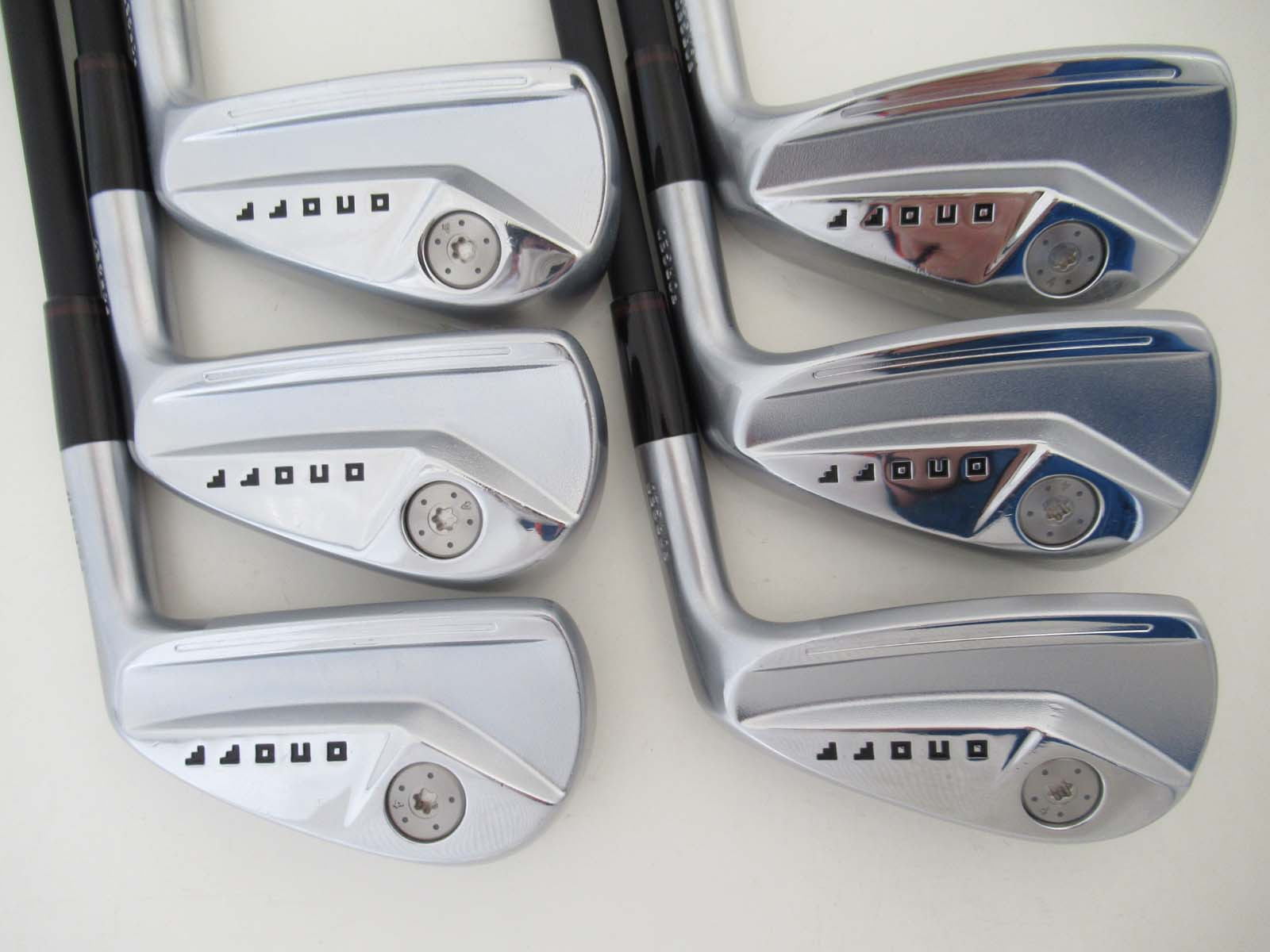 ONOFF FORGED KURO 2024 Iron Set 5-9+Pw TRAVIL95 Graphite ONOFF FORGED KURO 2024 Iron Set 5-9+Pw TRAVIL95 Graphite