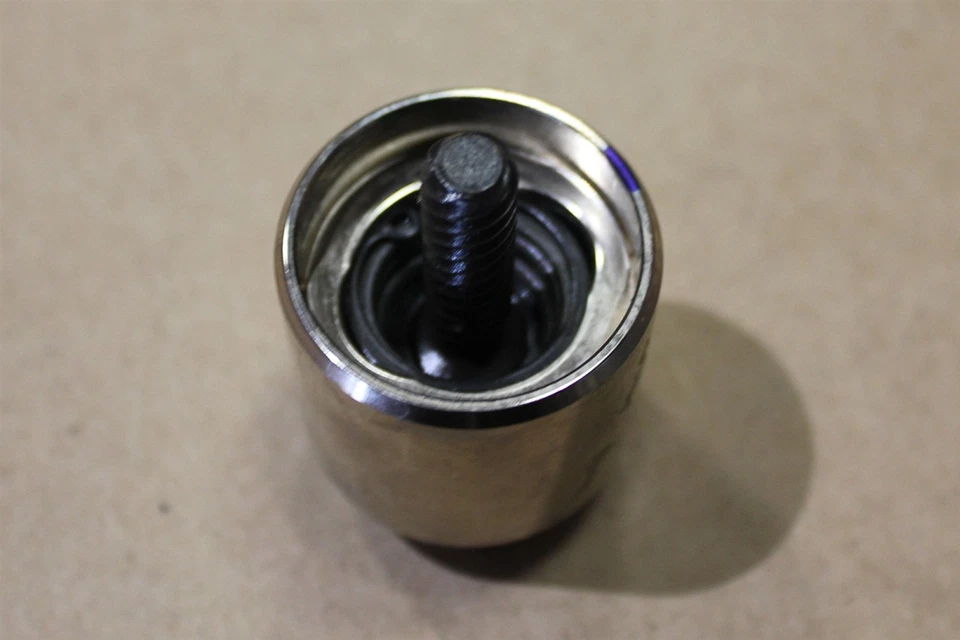 Pistón de pinza de freno de disco trasero 18048686 GM nuevo stock antiguo nuevo fabricante original Foto 3 de 4