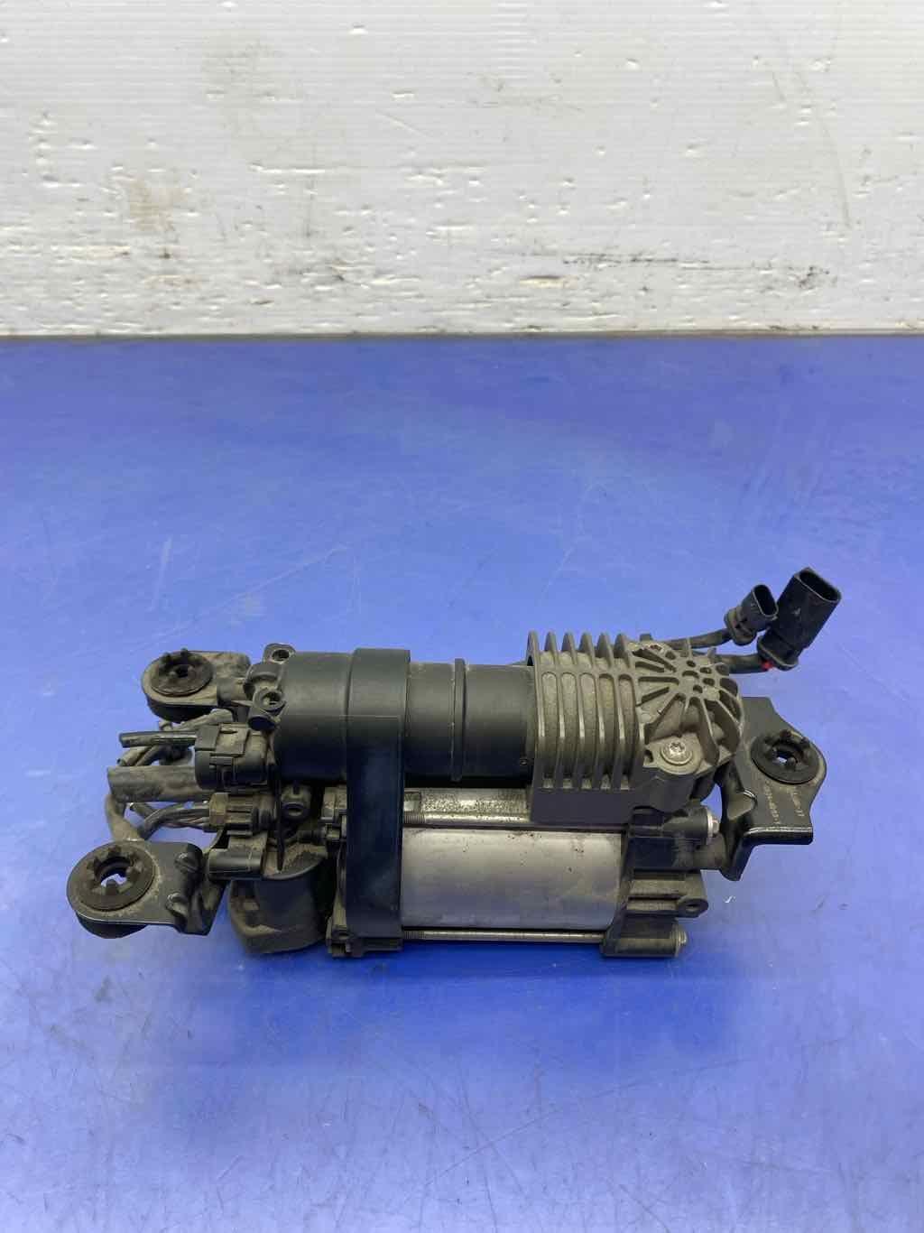 2018 MASERATI LEVANTE M161 3.0L AIR LEVELING COMPRESSOR PUMP *60K* 15155000872