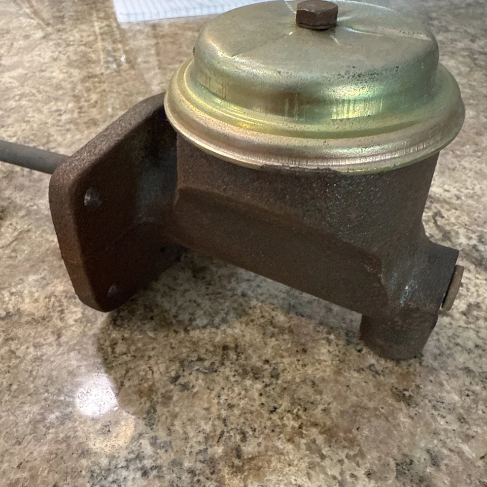 Cilindro maestro de freno FE-20936 para Plymouth Fury 1965-1966 envío rápido Foto 3 de 4