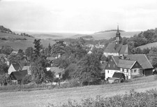 Markersbach Schwarzenberg Sachsen Erzgebirge Dorfansicht mit Kirche DDR Foto