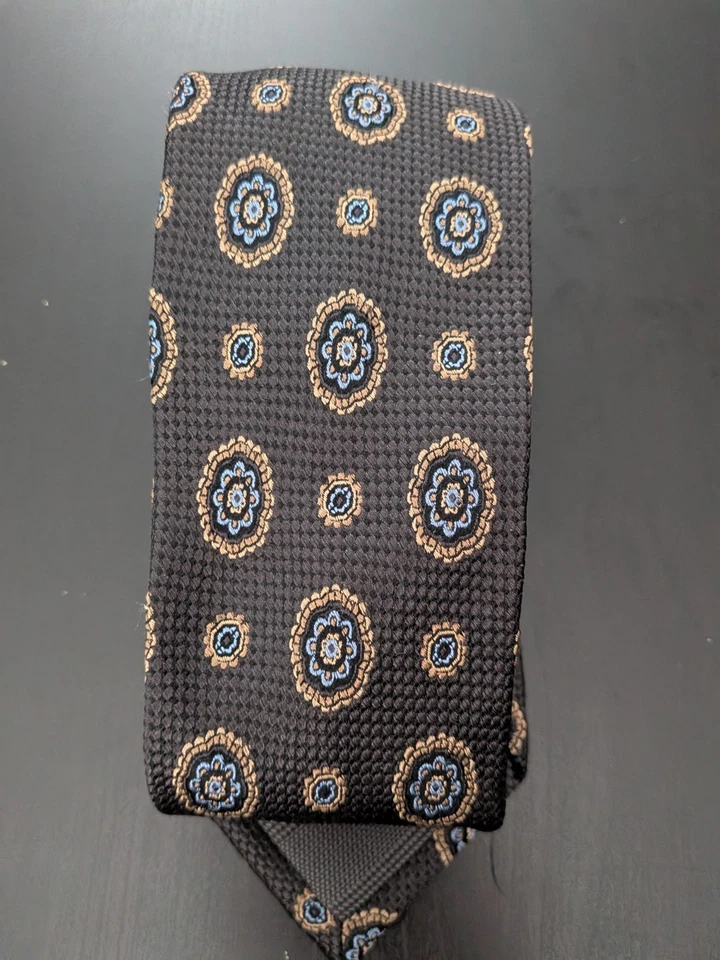 JZ Richards Men's Tie Silk Hand Made in USA Gray Floral Medallions Blue 62" - Image 2 of 4