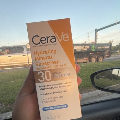 CeraVe Hydrating Mineral Sunscreen Face Lotion SPF 30 Broad Spectrum Tint 1.7oz