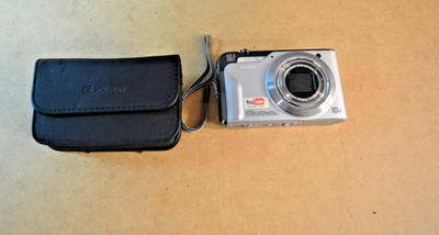 CASIO EXILIM EX-H10 10x Belt Case, 30009905A Tested. With Charger And New Batter
