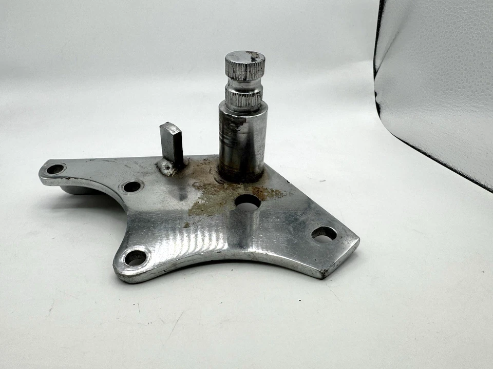 Harley SHOVELHEAD FXE FXS 后刹车踏板支架 低帮 超级滑翔 原始设备制造商 — 第 3/4 张图片