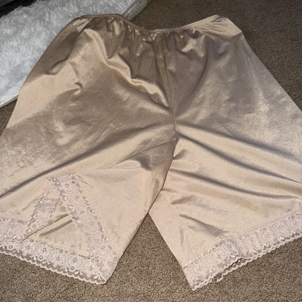 De colección Vanity Fair Nude Nylon Bloomers Pettipants Slip Para Mujer L 12-778 Foto 2 de 4