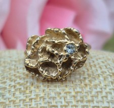 Vintage Avon Gold Tone Single Crystal Carnation Flower Blaze Ring - Size 5.5