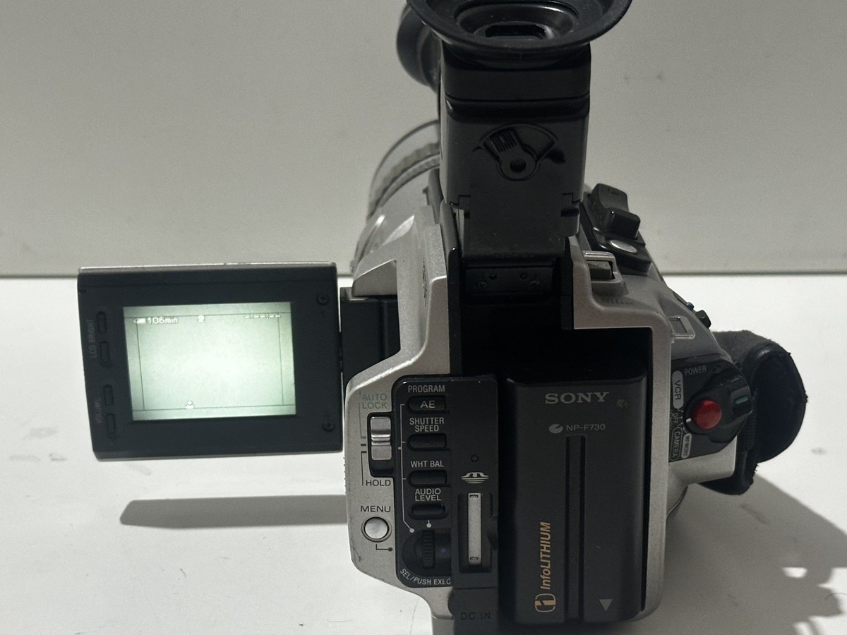 Sony DCR-VX2000 MiniDV Camcorder - 