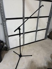 Musician's Gear Tripod Microphone Stand With Telescoping Boom Black 1
