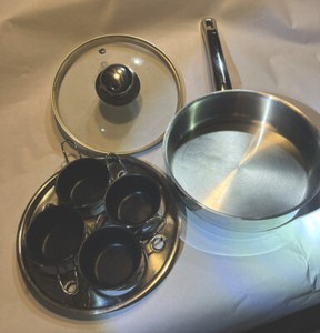 Induction 18/10 Stainless Steel Clad Bottom 4 Egg Poacher 8” Pan w/Lid  EUC