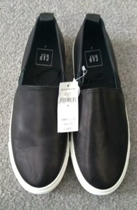 gap slip on sneakers womens