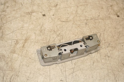 1994 MITSUBISHI PAJERO SHOGUN. INTERIOR LIGHT - Picture 3 of 3
