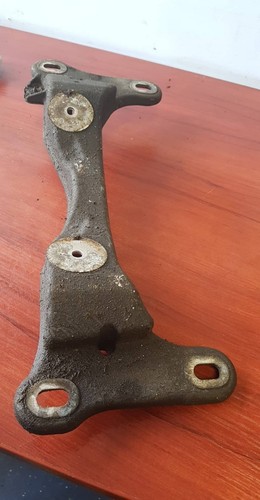 BMW 1 3ER E90 E87 GETRIEBETRÄGER HALTER BENZIN 6771064