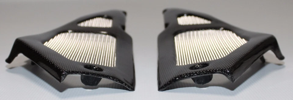 Carbon Fiber Tank Side Panels for Aprilia (RSV Tuono 02-05) (RSV Mille 01-03) - Image 3 of 4