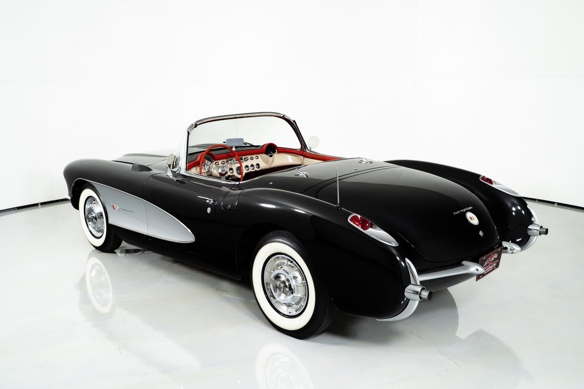 1957 Onyx Black Chevrolet Corvette   | C1 Corvette Photo 10