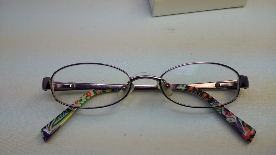 Vera Bradley Lily VLV Purple Eyeglass  46-16-130 FLEX HINGES B865 - Image 4 of 4