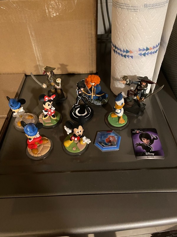 Disney Infinity 1.0 and 2.0 Action Figures Mickey Minnie Donald Quorra Pirates
