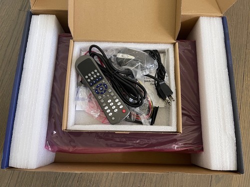 Luma Surveillance 4 canali NVR LUM-510-NVR-4CH-0T scatola aperta nuovo al dettaglio al dettaglio $946,95 - Foto 6 di 8
