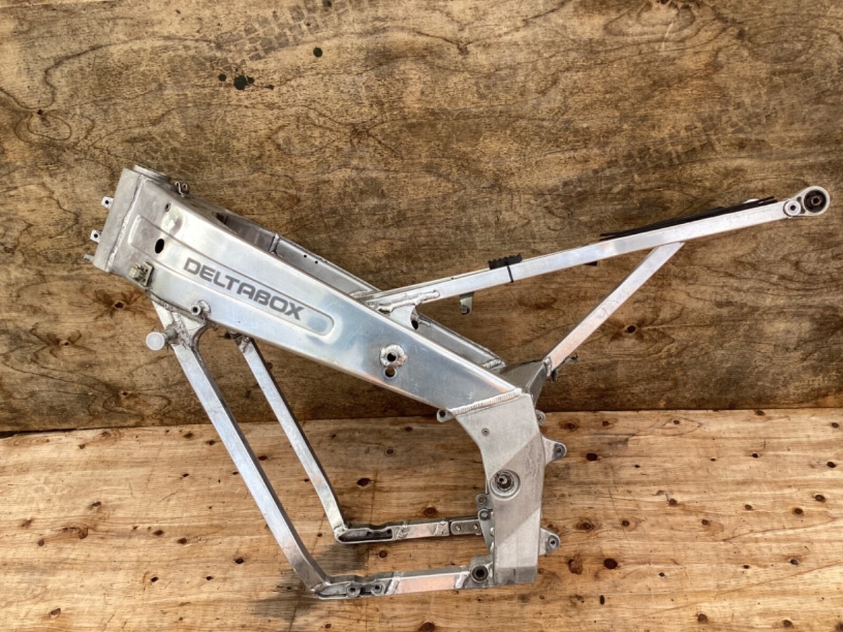 YAMAHA TZ250 3LC REVERSE CYLINDER FRAME TZ250W 3AK 3TC | eBay