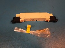 SMC VQZ2450-5MO VALVE SOLENOID BASE MOUNT