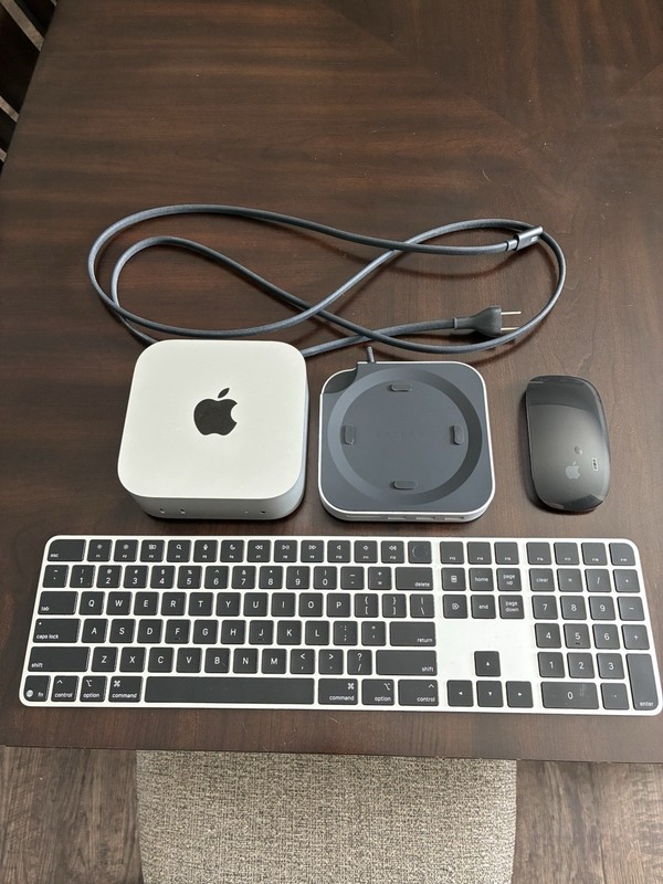 Apple Mac mini (2024) + Magic Keyboard w/ Numeric Keypad + Magic Mouse + USB Hub