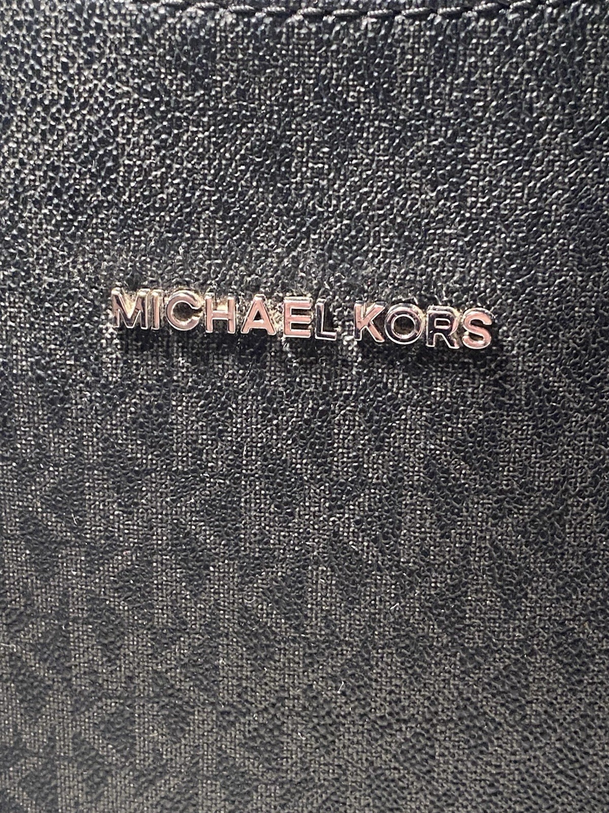 Michael Kors Jet Set Travel Large Chain Shoulder Tote Bag thumbnail 2