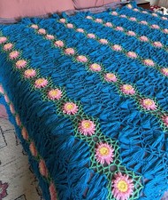 Vintage 70s Handmade Crochet 3D Daisy Flower Afghan Blanket Twin